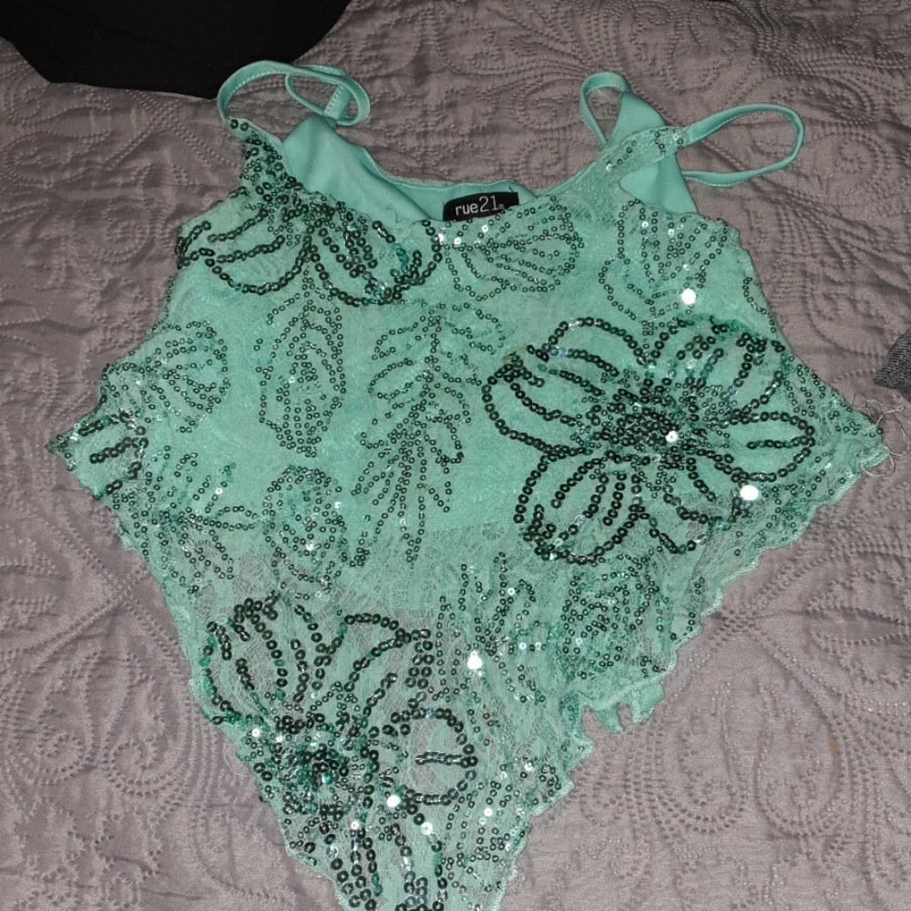 Crop top